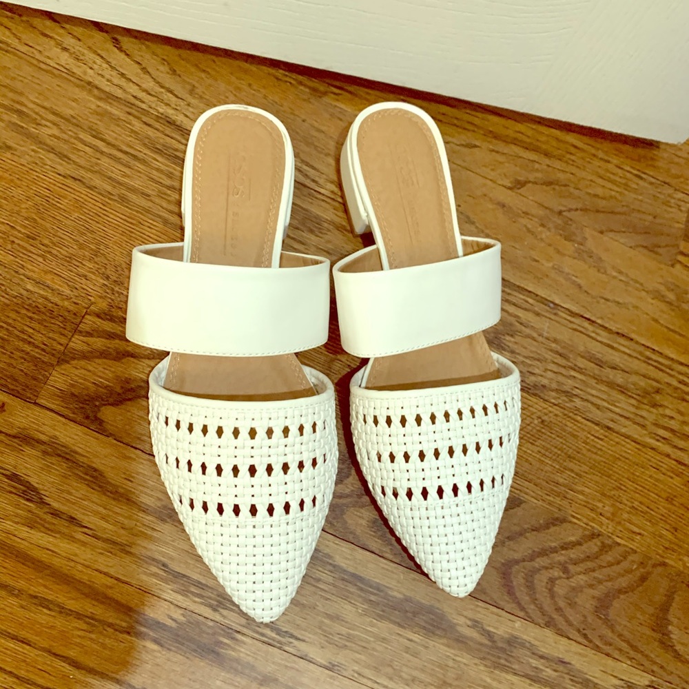 White mules